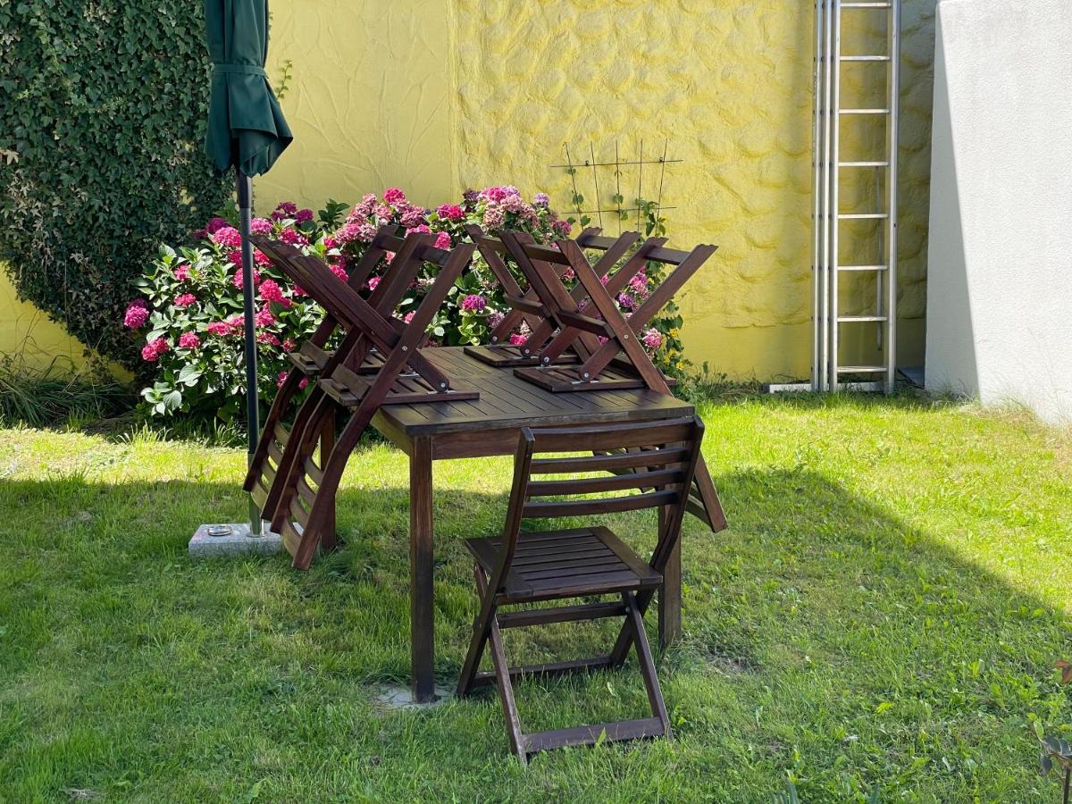 Modernes Studio Mit Separater Kueche Reutlingen Extérieur photo