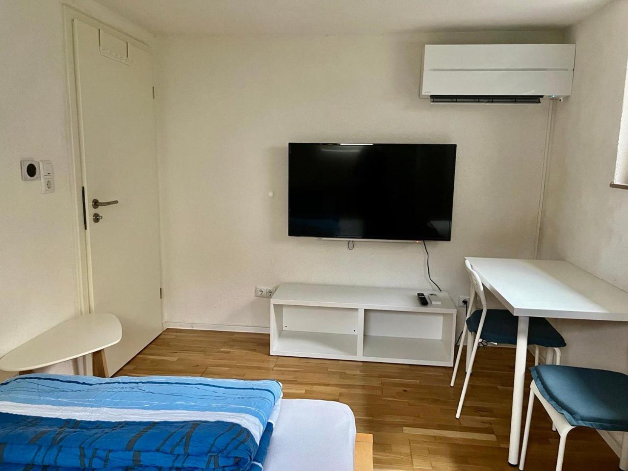 Modernes Studio Mit Separater Kueche Reutlingen Extérieur photo